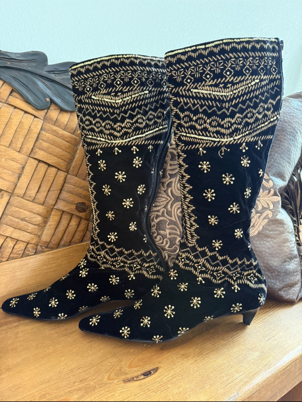 Newport News Vintage Black Leather Embroidered Knee-High Boots Size 9